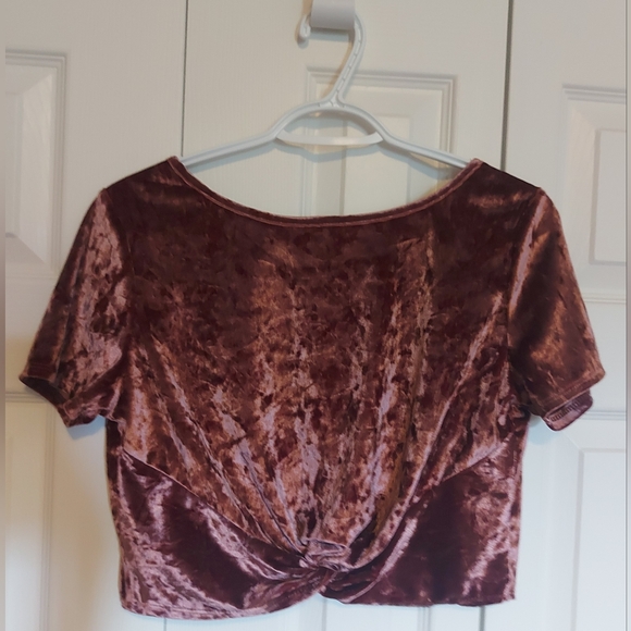 Pink shirt and short set - Picture 1 of 8